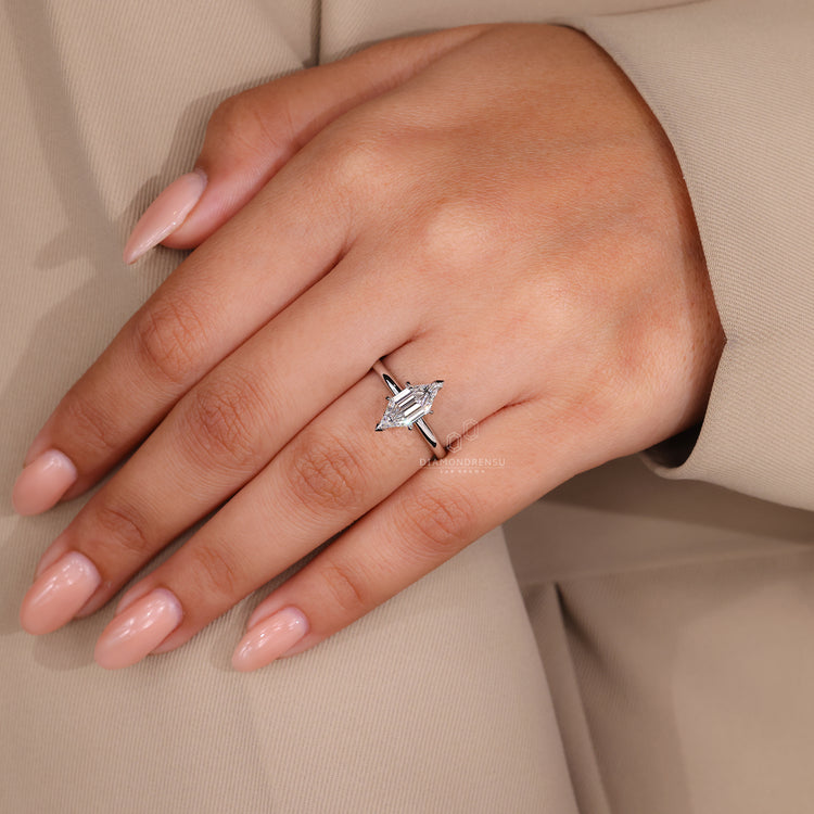 Buy engagement ring perfect for your unforgettable proposal.