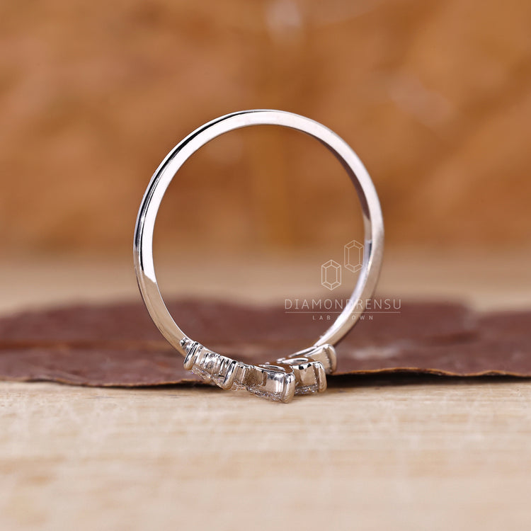Buy wedding band with lab-grown diamonds online.