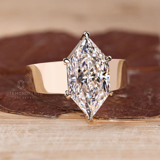Buy engagement ring with marquise diamond.