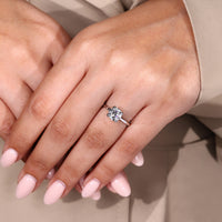 Handmade white gold ring with IGI certified round brilliant diamond.