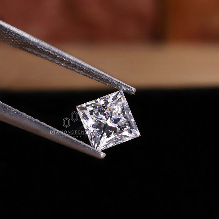 1 carat princess cut diamond is perfect for custom rings.
