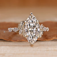 Vintage style pairs with the Art Deco design.
