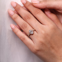 Leaf style prong setting engagement ring handcrafted by Diamondrensu.