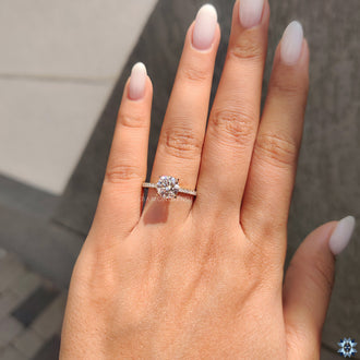 Diamondrensu engagement ring featuring exceptional craftsmanship.