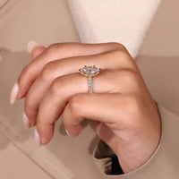 6 prong claw setting holds the stone firm.