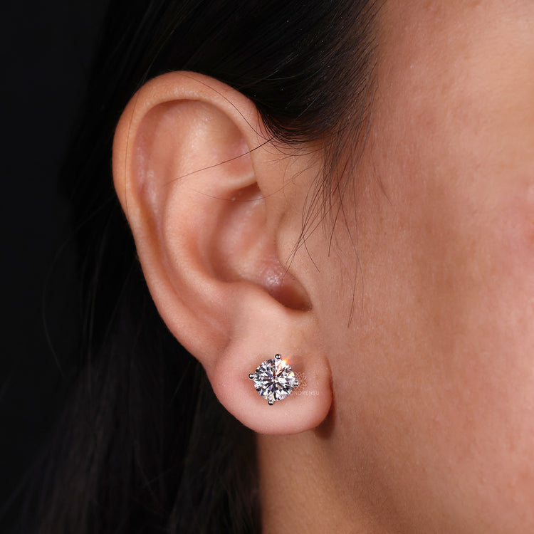 2.50 carat diamond stud earrings featuring screw back earrings for secure wear.
