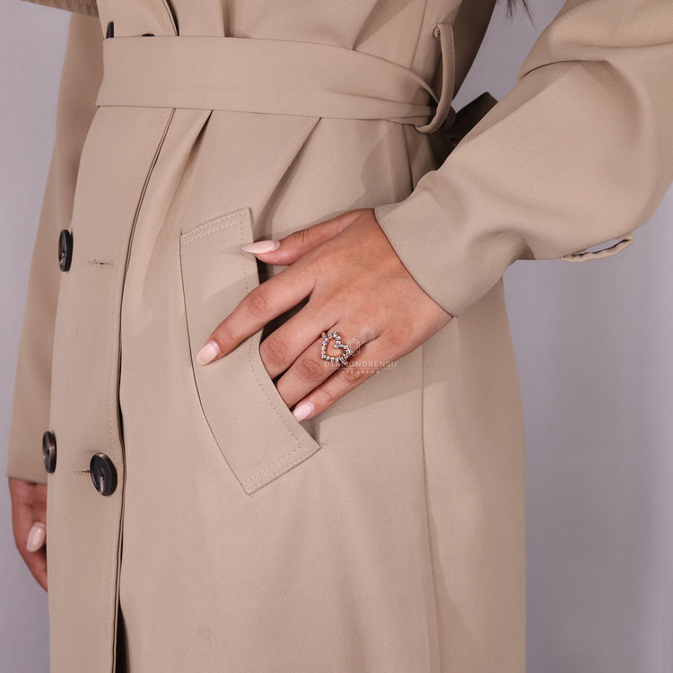 Custom engagement ring with heart shaped diamond in rose gold.