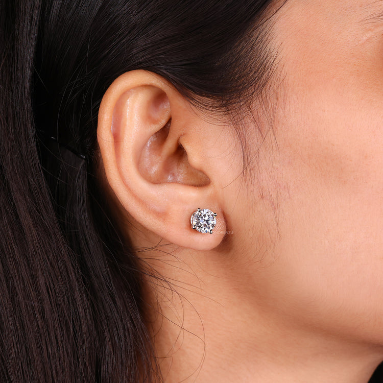 Screw back earrings in round diamond design for men and women, perfect for versatile style.