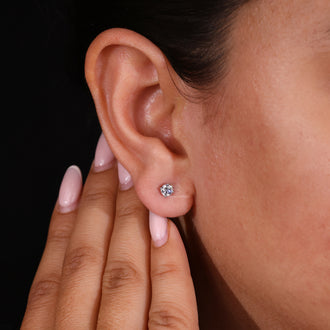 Modern white gold earrings designed for effortless sophistication.