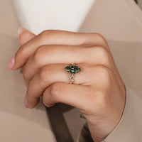 Tulip setting paired with six leaf style prong setting.