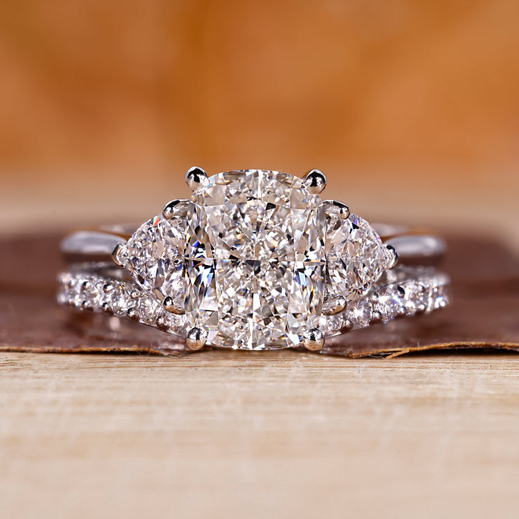 Cushion cut bridal set with lab grown diamond, designed for a modern and meaningful proposal.