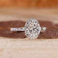Buy engagement ring with a custom diamond ring design.
