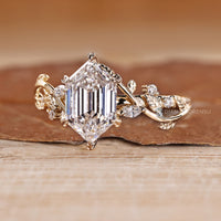 Diamondrensu hexagon ring with lab grown diamond center stone.
