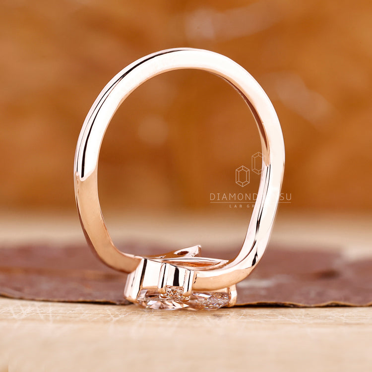 Diamondrensu pear diamond engagement ring available.