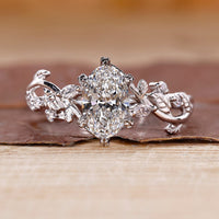 Vine ring with delicate white gold detailing.