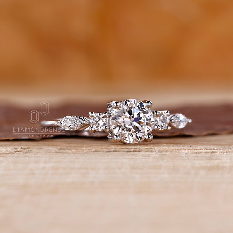 White gold engagement ring featuring IGI certified diamonds.