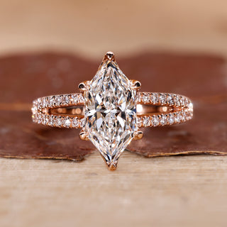 Dutch marquise engagement ring with sophisticated design.