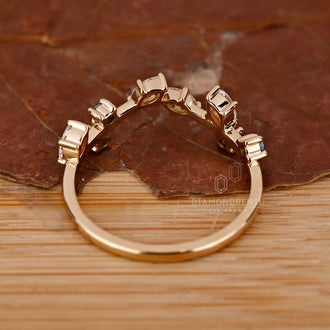 Diamondrensu wedding band crafted as a handmade band.