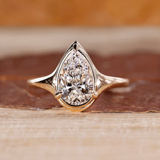 Pear Shaped Solitaire Engagement Ring crafted by Diamondrensu.
