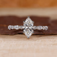 Elegant marquise diamond ring in white gold.