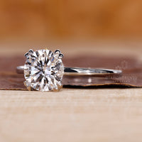 Diamondrensu solitaire engagement ring with a clean, minimal design.