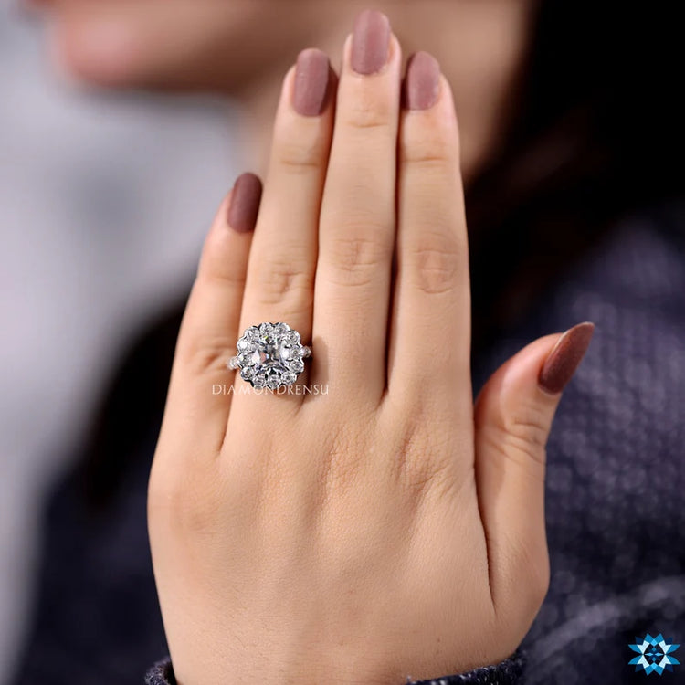 Beautiful round cut engagement ring with brilliant clarity