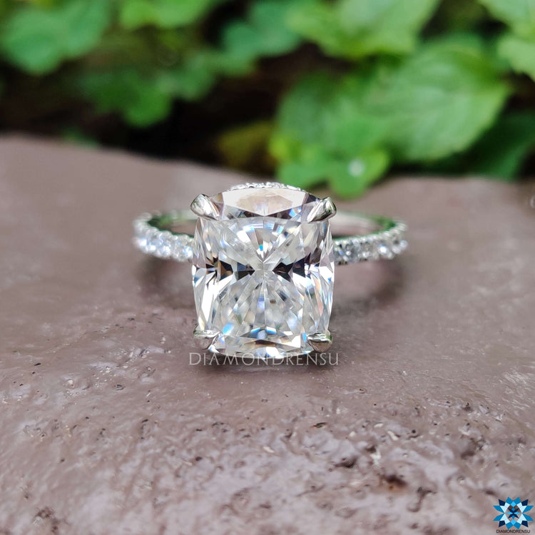 cushion cut diamond ring