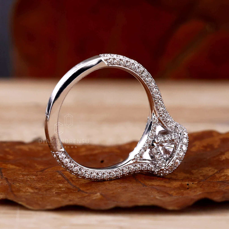 diamond halo engagement ring