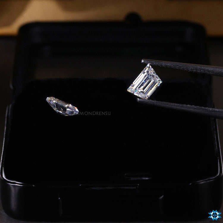 0.50 to 4.0 TCW featured in Trapezoid Cut Loose Moissanite options.