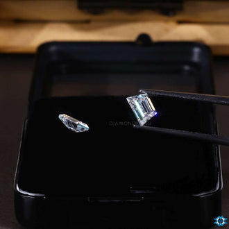 Loose stones available in Trapezoid Cut Loose Moissanite format.