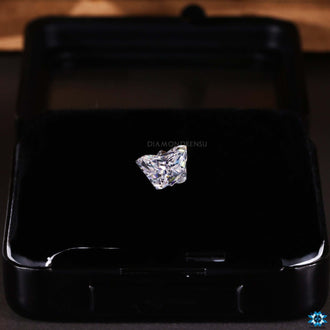 Antique Cut loose stone in Butterfly shape, 0.92 carat.
