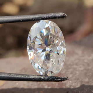 Oval Hybrid Cut shown as a loose moissanite from Diamondresnu’s moissanite stone collection.