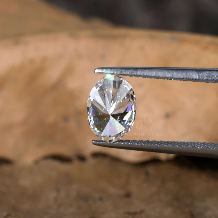 1.5 carat oval cut diamonds IGI certified.