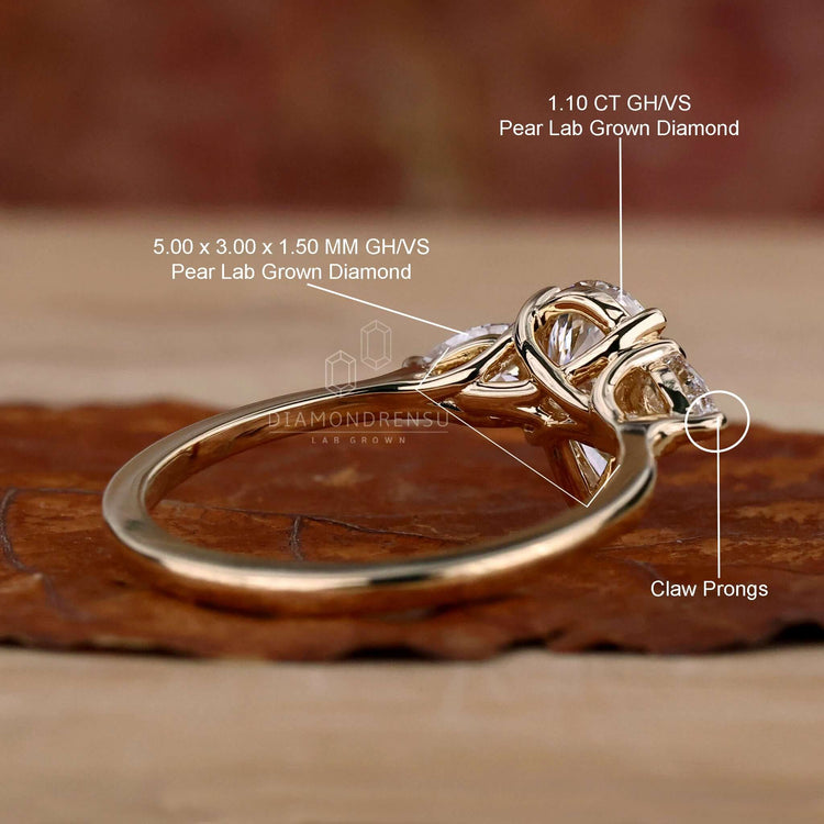custom engagement ring