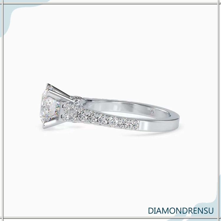 Round brilliant cut diamond ring with lab grown diamond