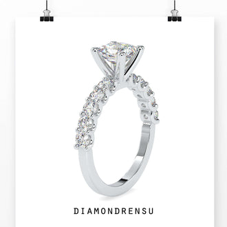 4 prong princess cut engagement ring featuring a Lab Grown Diamond for ethical beauty.