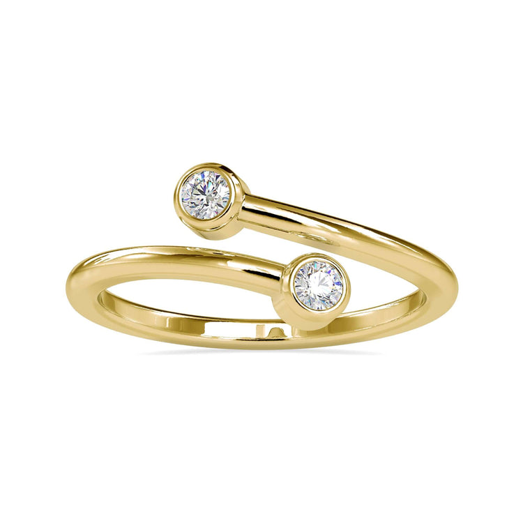 Round wedding band with bypass setting in rose gold design