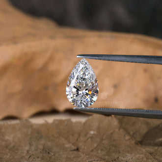 Loose pear shaped diamond lab grown certified.