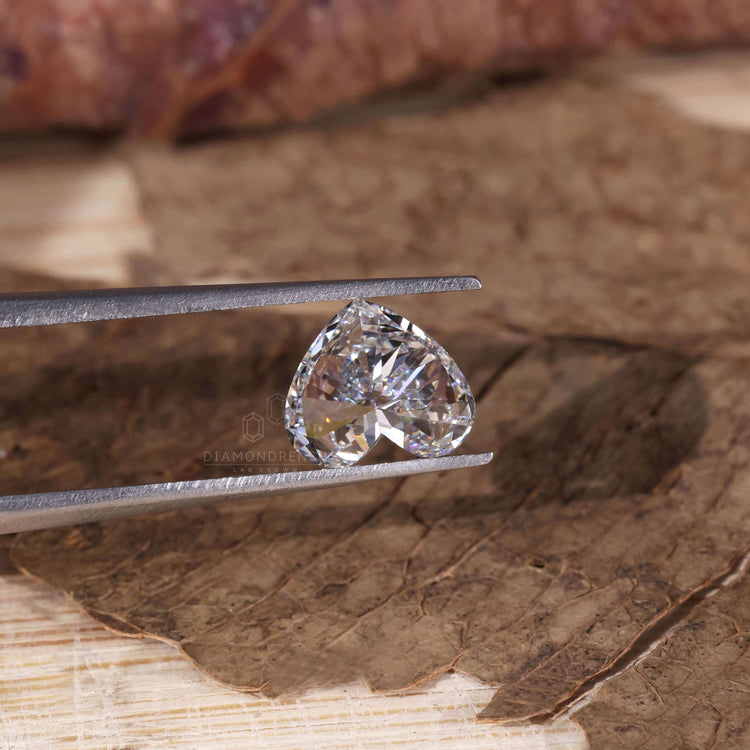 IGI certified loose diamond ensures authenticity and trust.
