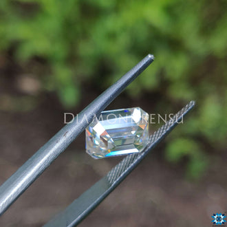 Loose emerald cut moissanite shining with moissanite emerald cut loose stone.