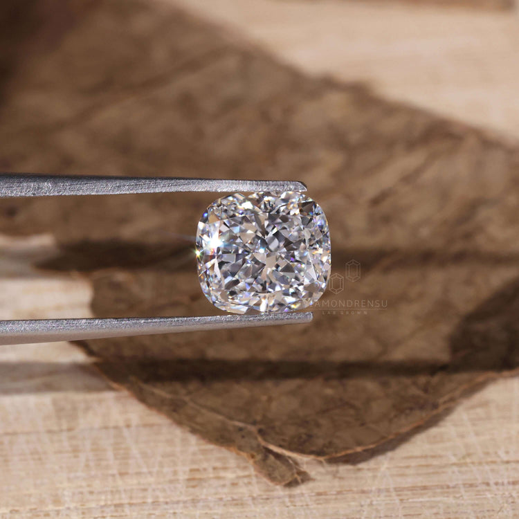 Lab grown 2 carat diamond offers great value.