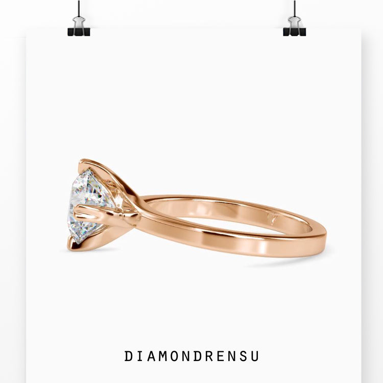 Lab grown diamond ring, IGI certified for sustainability and quality.