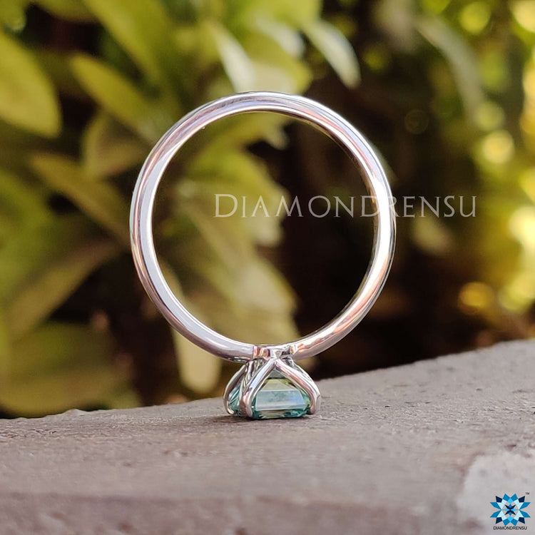 Sophisticated asscher cut solitaire for a minimalist style.