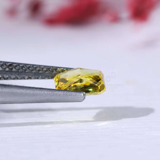 Loose radiant cut yellow diamond lab grown.