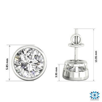 Sophisticated round diamond stud earrings for a luxurious everyday look.