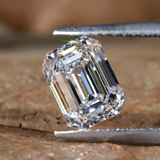 Emerald cut diamond lab grown diamond loose stone.