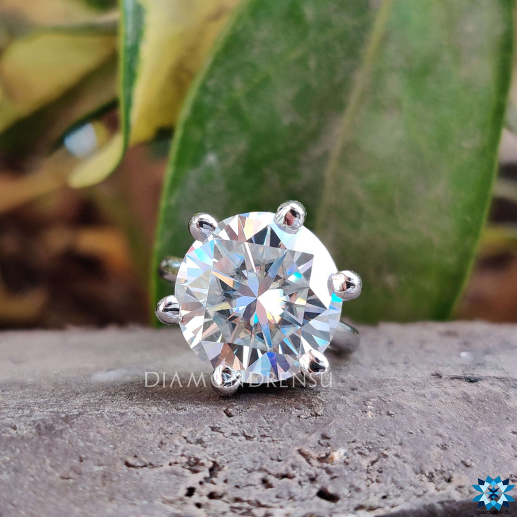 Brilliant cut engagement ring for a sparkling proposal.