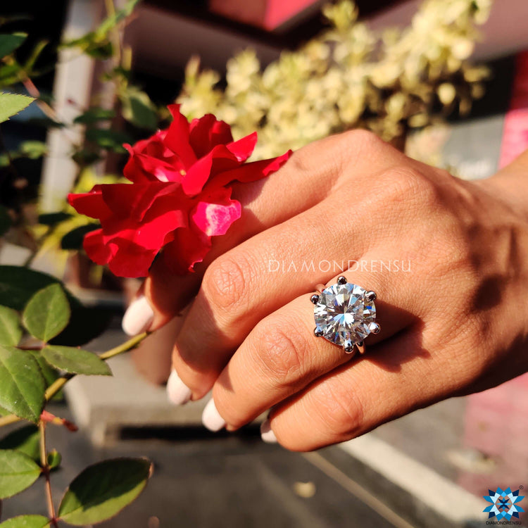 Round brilliant cut engagement ring for special occasions.