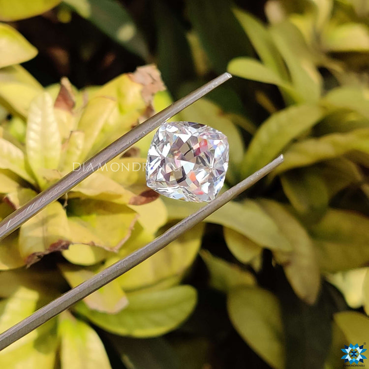 Loose moissanite stone in cushion cut divine design with a 1.5 carat size.