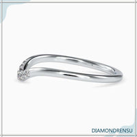 Round wedding band in rose gold with lab grown diamonds